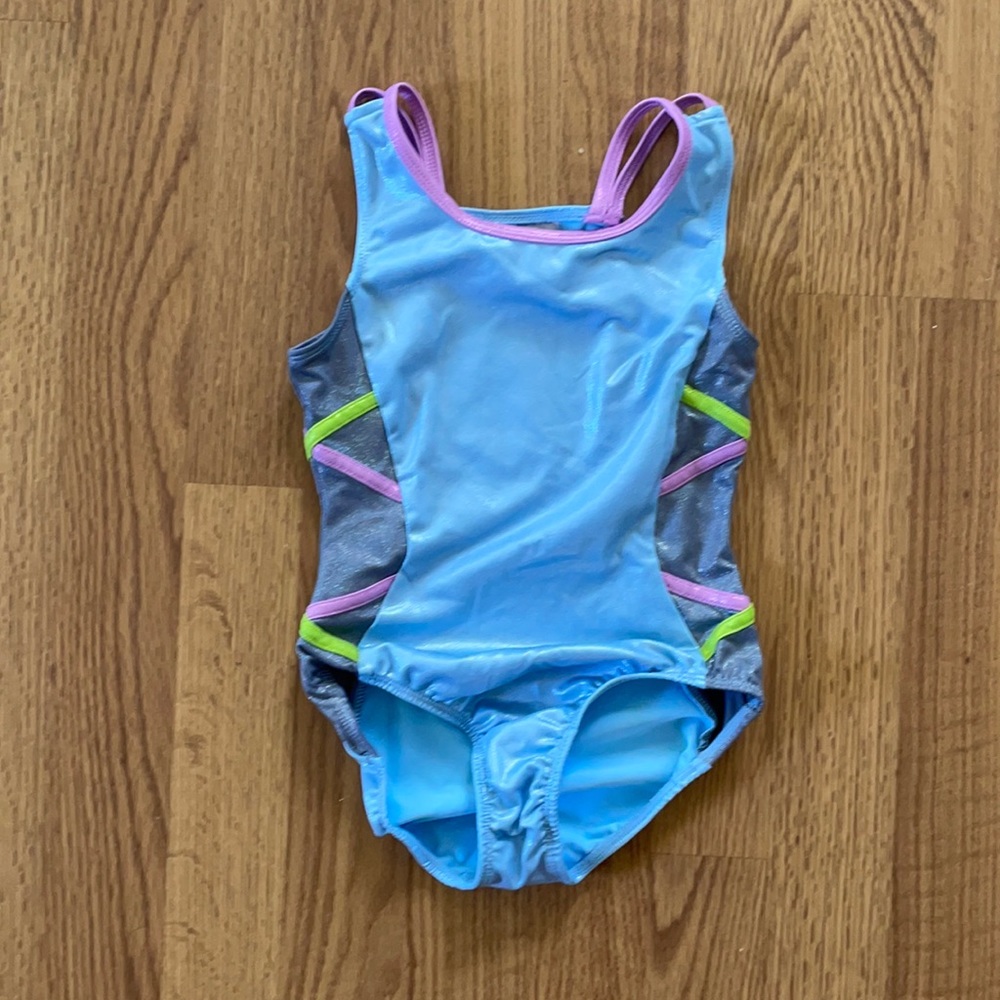 Danskin girls Leo. Size 6.